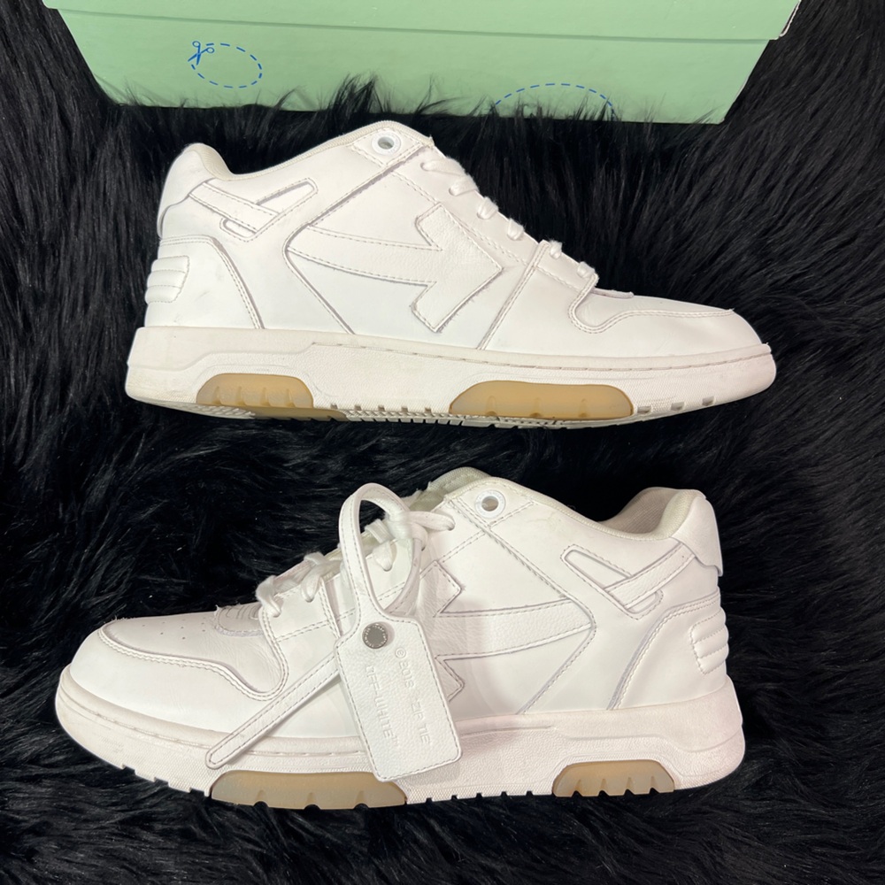 OFF-WHITE | OUT OF OFFICE OOO | Size 11M/44EU | OG Box